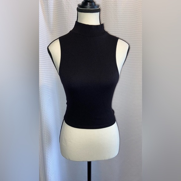 Women’s Zara Black sleeveless stretchy black mock neck ribbed Tank top size XS/S - Picture 2 of 9